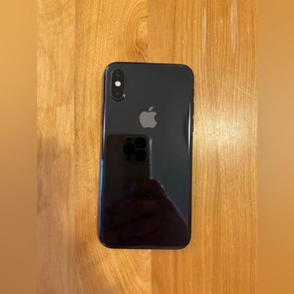 iPhone XS - Picture 3 of 8